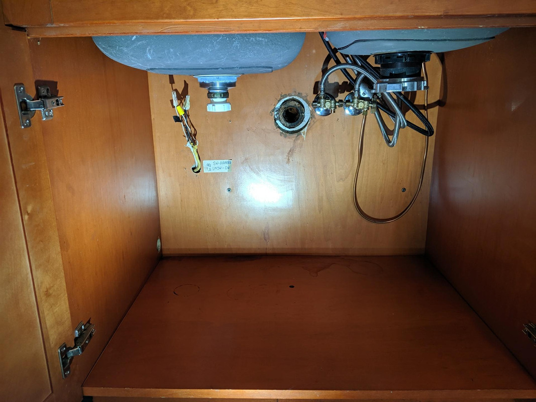 How to remove the elbow behind kitchen sink