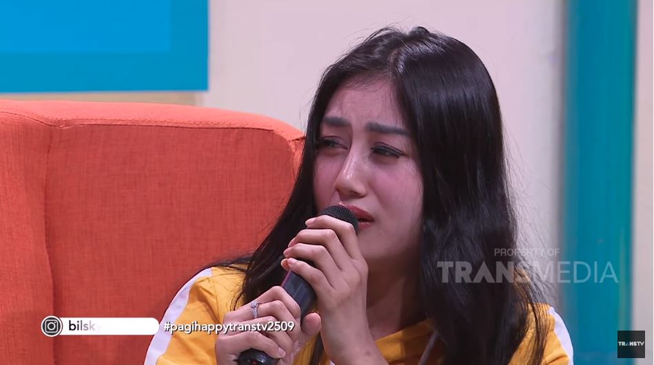Pamela Savitri merasa dipojokkan oleh Oza Kioza