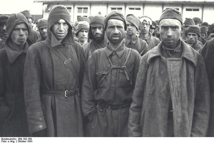 Austria, campo de concentración de Mauthausen. Nueva llegada de prisioneros de guerra soviéticos, octubre de 1941