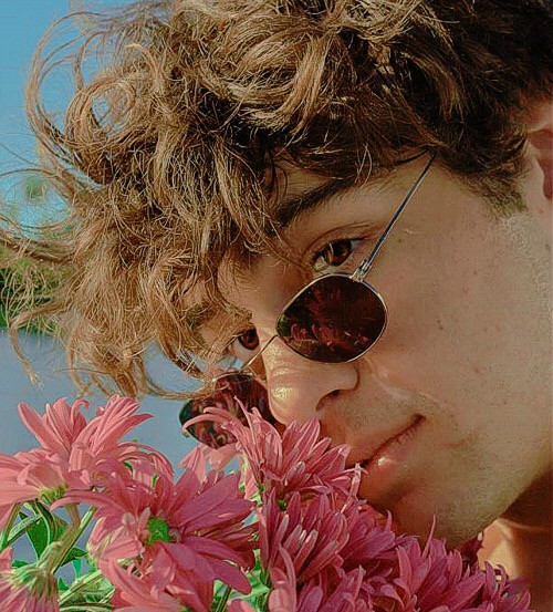 7B505750-D642-4DD1-A7F1-734808B2CEF7