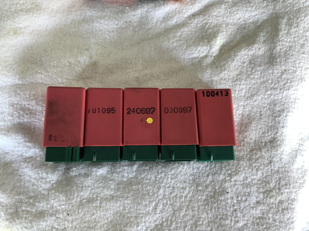 F51327EE-8220-4126-921D-204E24B9557C