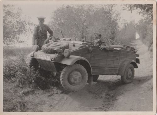 Kübelwagen mit Besatzung in Rumänien1
