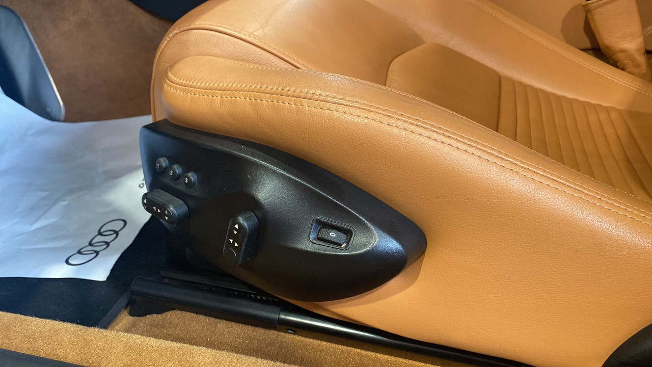 28BFDE54-3EC0-4318-9FA6-25954447A06B