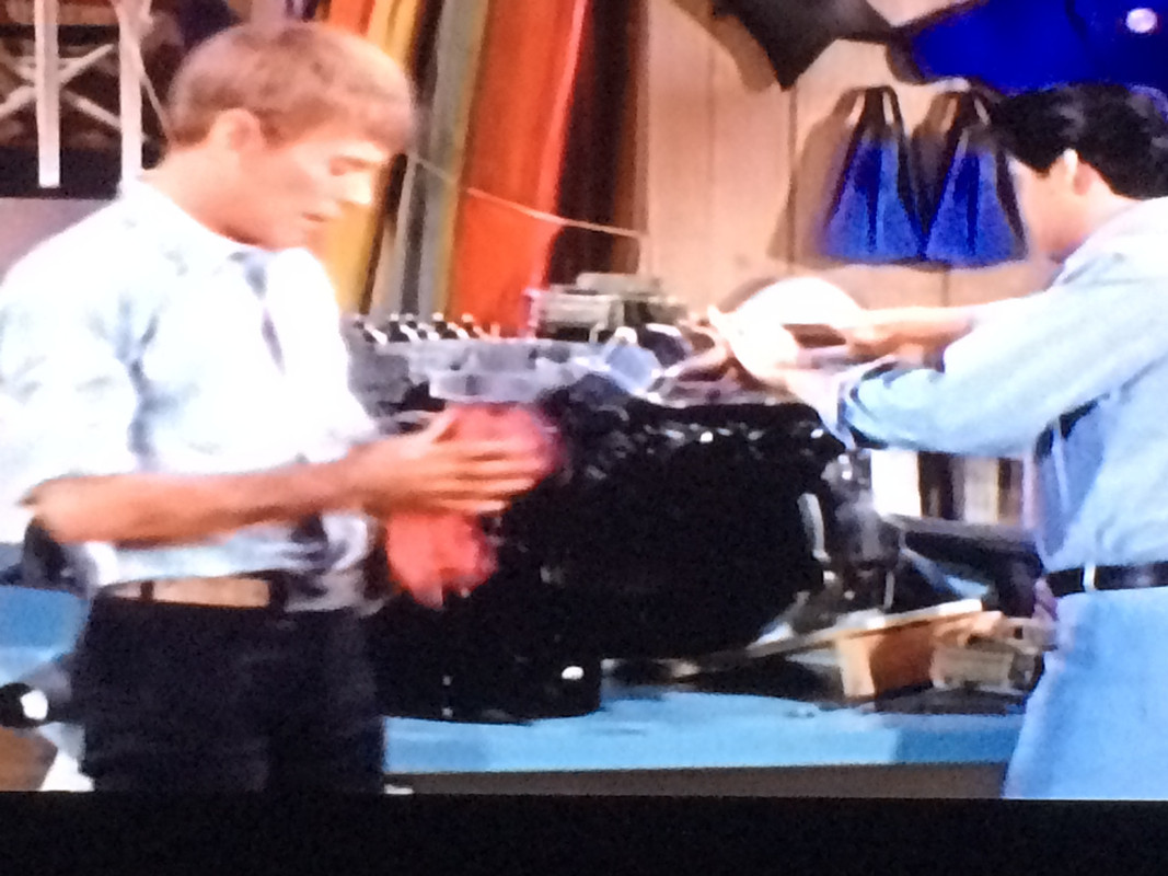 AC8D455D-C94E-494F-9A45-E7234AEA4F49