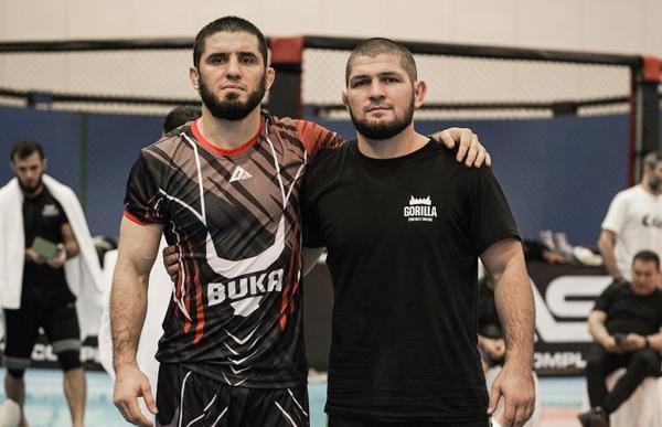 Махачев не изключва завръщане в лека категория, но ще иска много пари