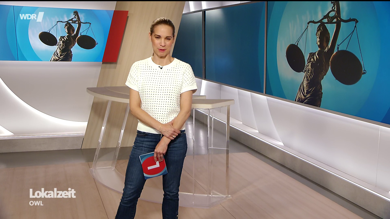 Kristina Sterz WDR Lokalzeit OWL 03 06 2026 89X Caps 46