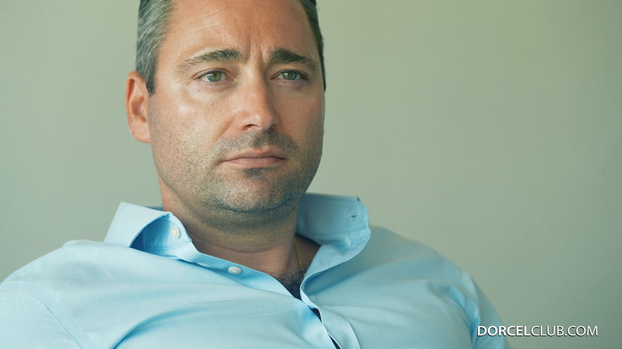 Mariska Shalina Devine - Mariska’s Special Invitation 4K - DORCELCLUB.mp4.0002