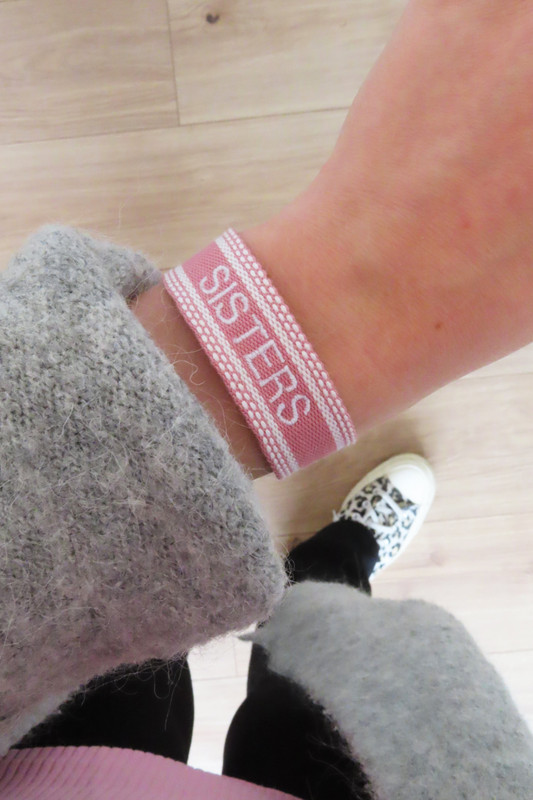 Nuevo en nuestra colección: Pulseras bordadas personalizadas para llevar junto a tu(s) hermana(s) ♡