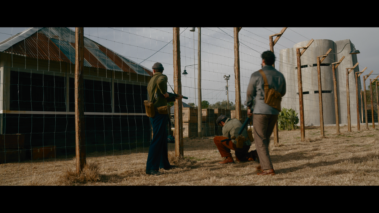 mpv-shot_The.Ministry.of.Ungentlemanly.Warfare.2024.2160p.UHD.BDREMUX.HDR.HEVC-Нечипорук_00_29_48_00