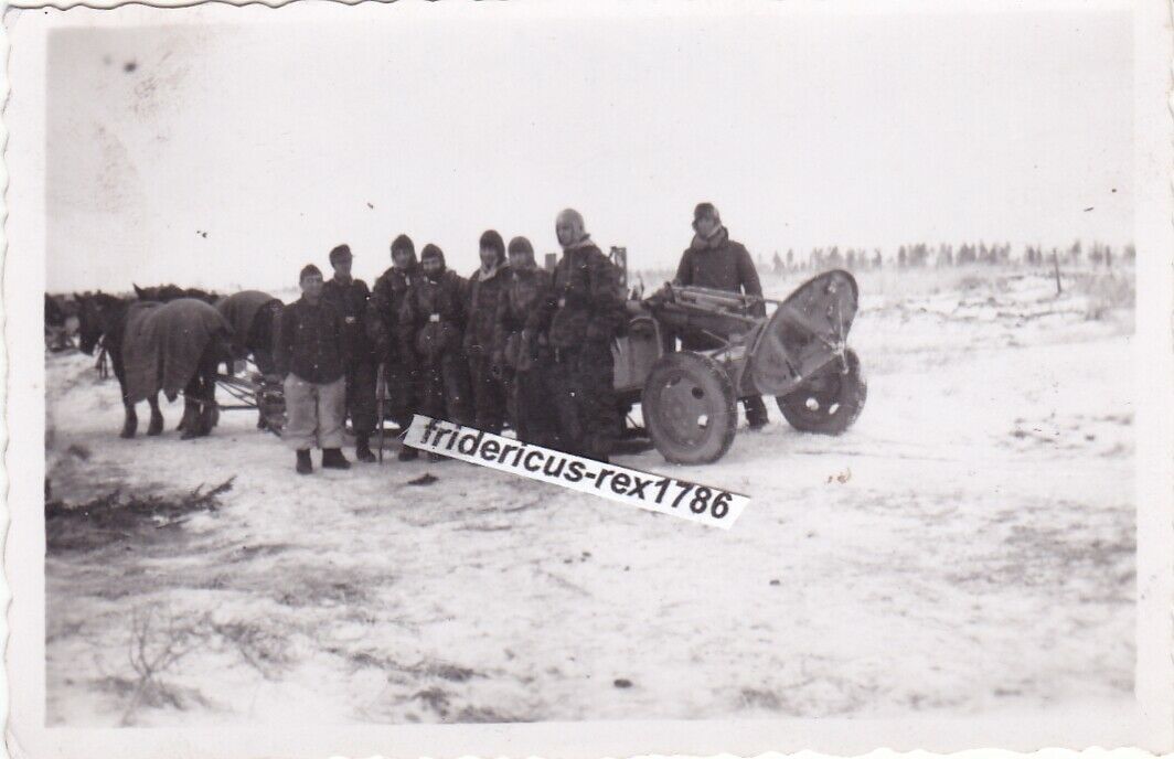 Foto WH schwerer Granatwerfer 42 Transportanhänger Ostfront Splittertarn camo