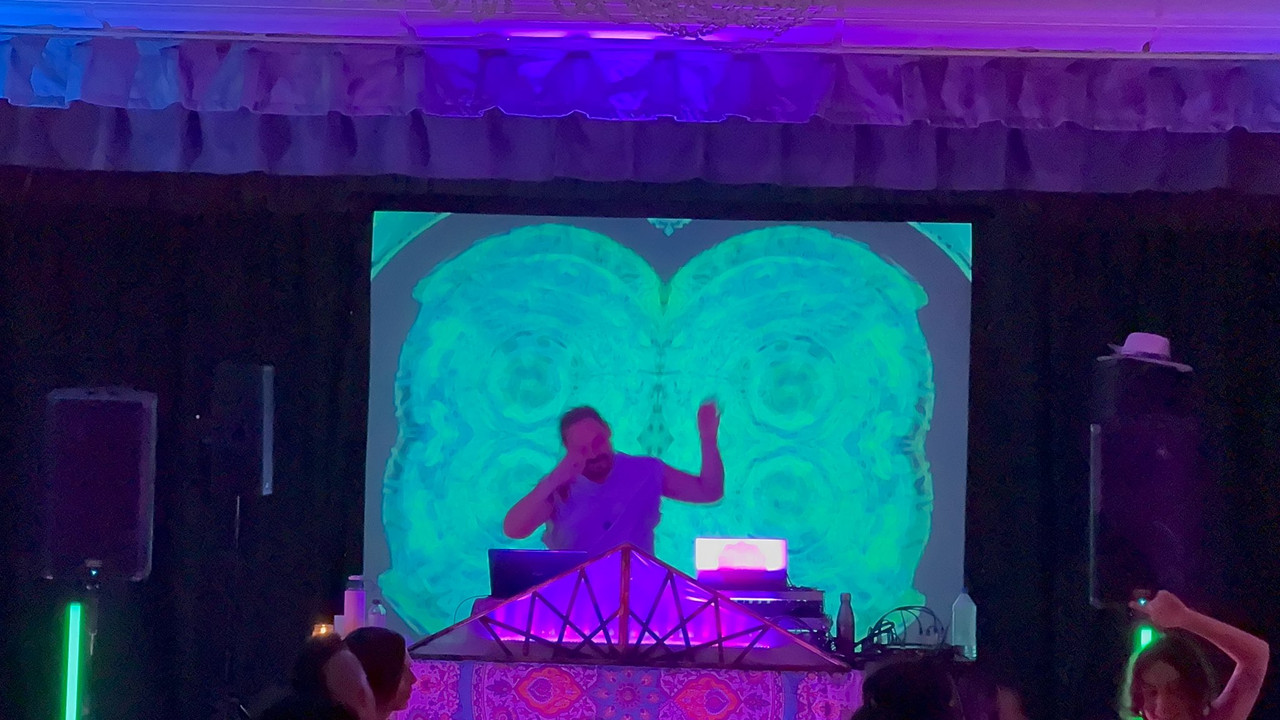 B7FEF59E-3BEB-40A0-A1C8-591B02DA0AB2