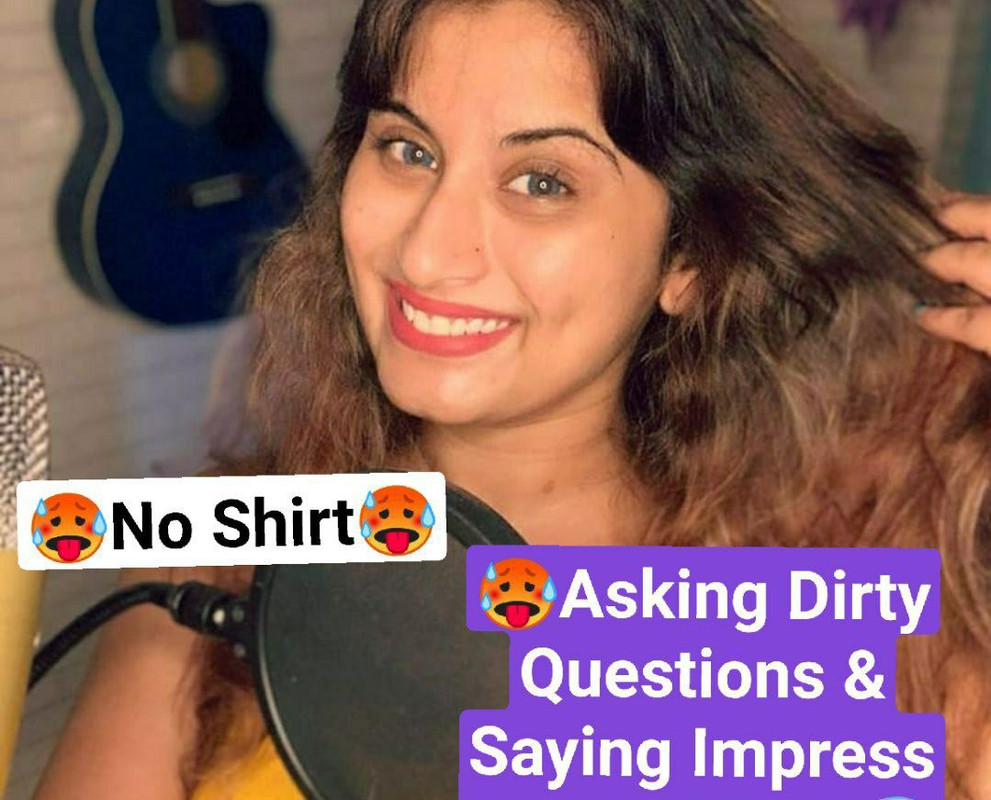 Gunjan Aras hot model teasing on live nude show