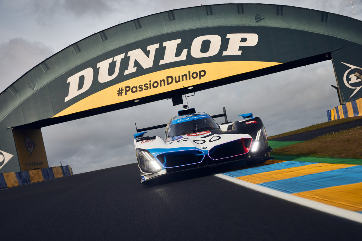 P90554318_highRes_le-mans-fra-4-5-may-