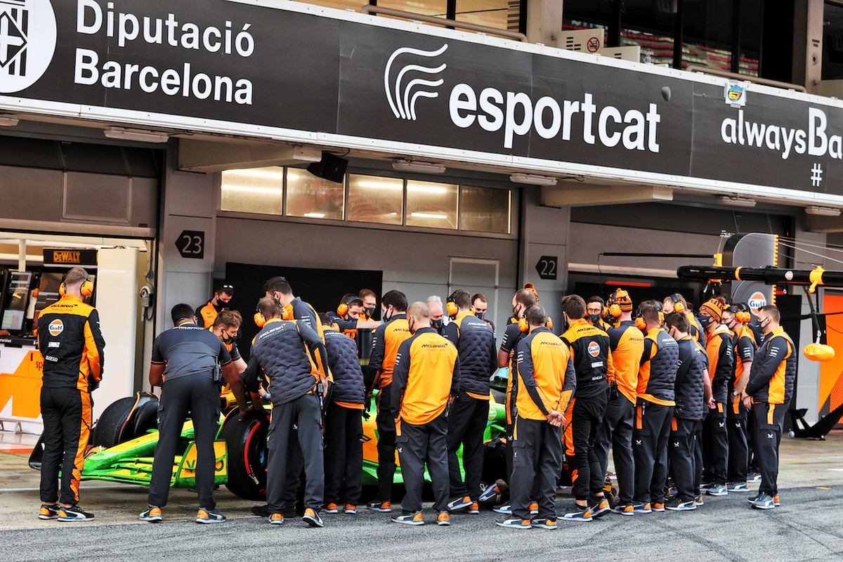 [Imagen: f1-test-barcellona-day-2-gallery-fotografica-288.jpg]