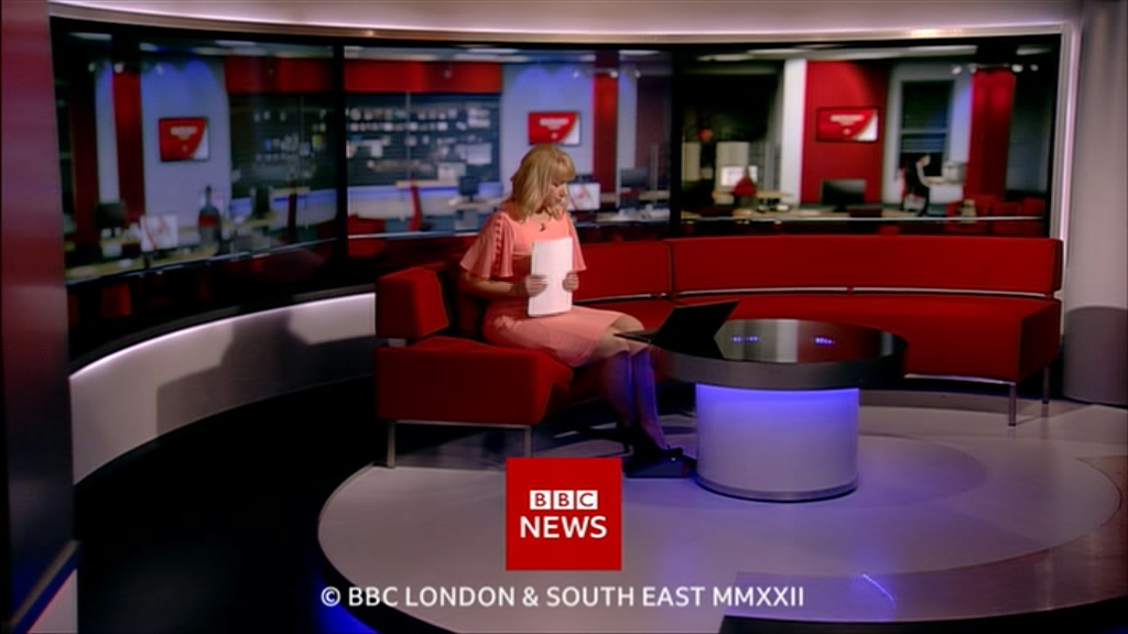 BBC London News_20220403_22452250.ts_snapshot_06.51.459