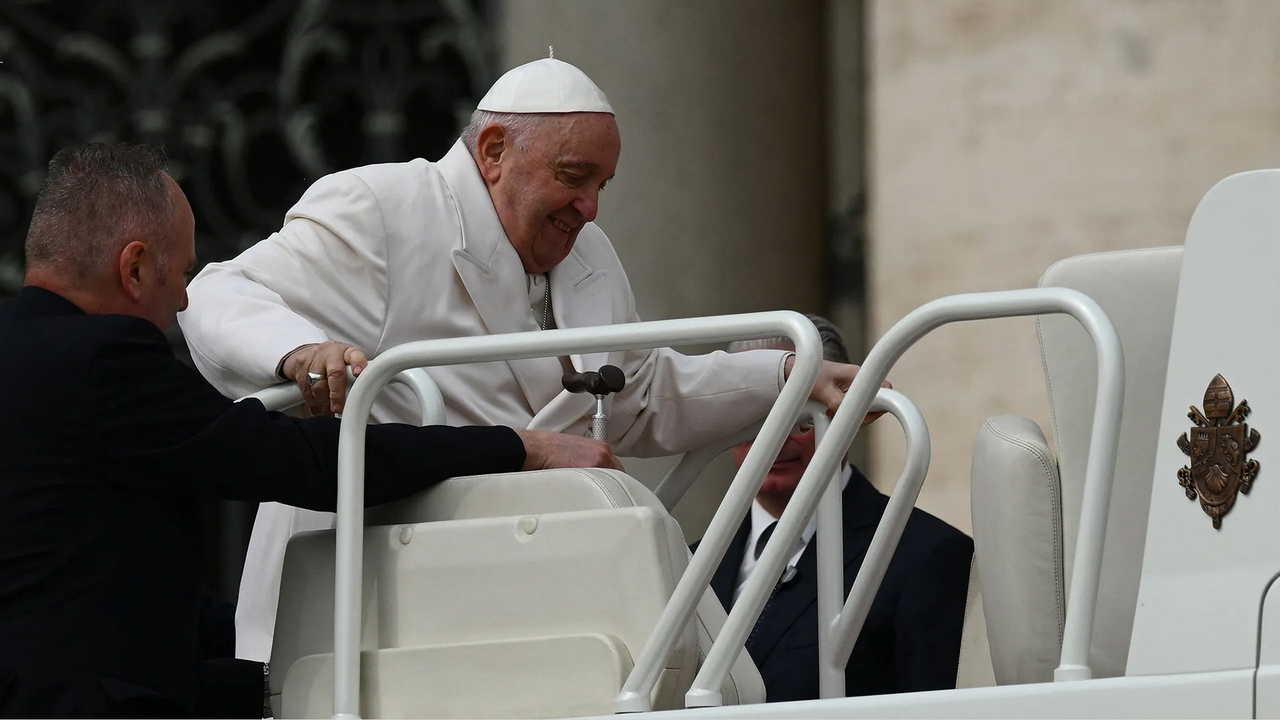 Vaticano: Papa Francisco diagnosticado con bronquitis