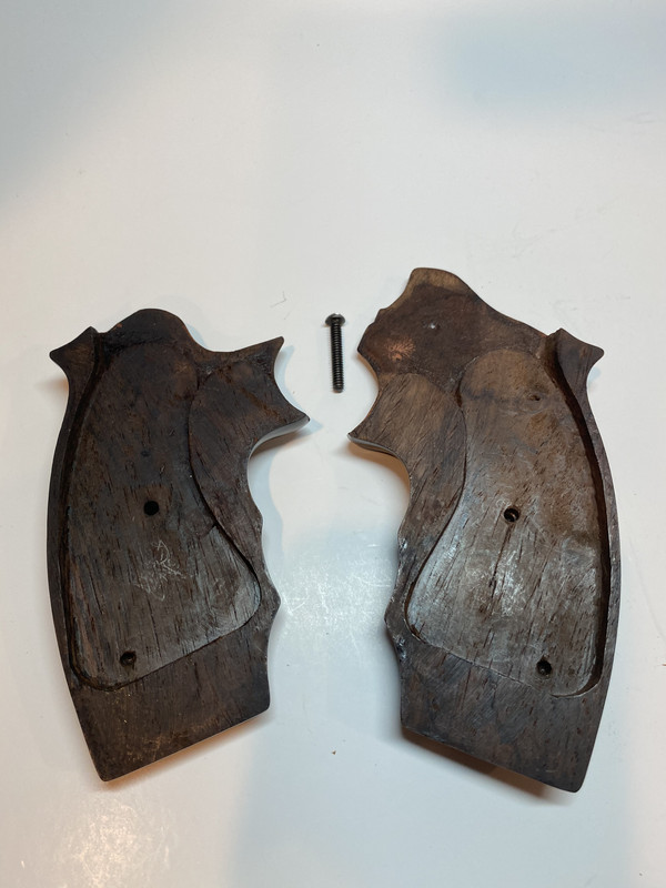 0EC04614-6B94-4416-B0F5-A8CC653F0A92