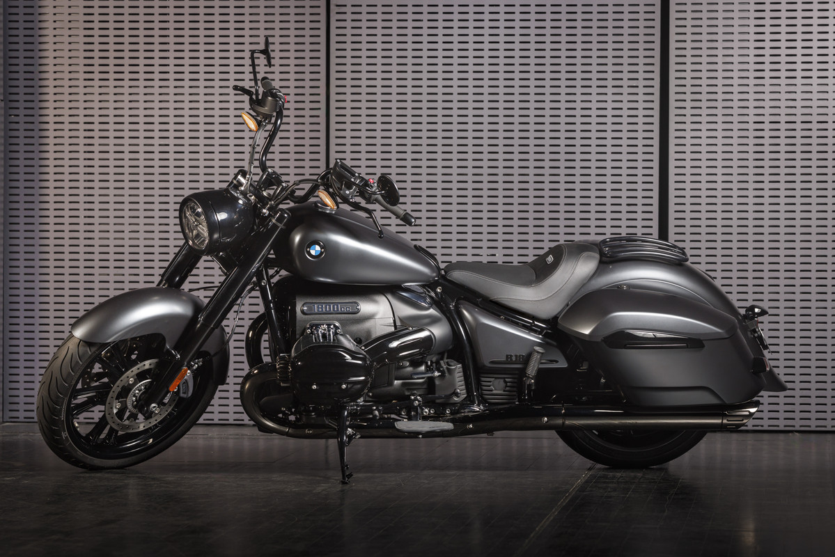 P90503599_highRes_bmw-r-18-roctane-stu