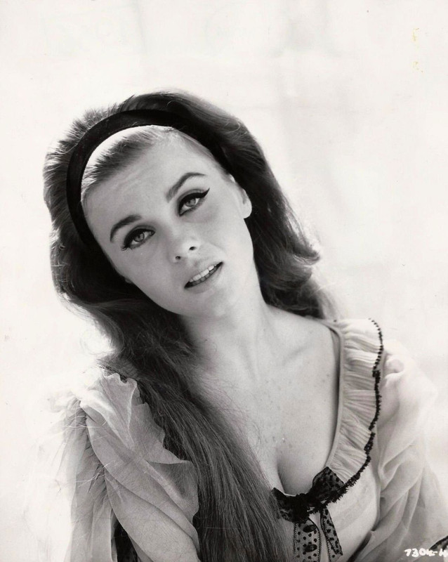 Ann-Margret_me11