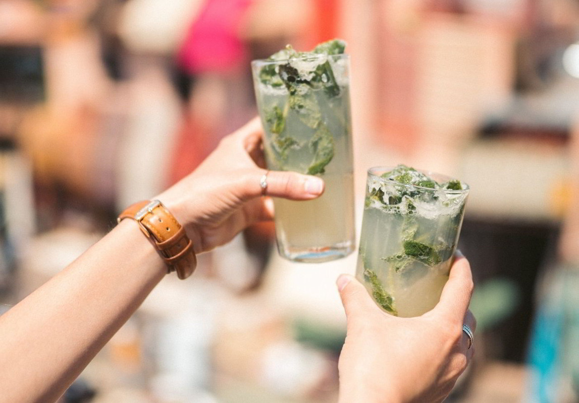 Mykonos: 600 euro per 2 Mojito e un piatto di Granchio