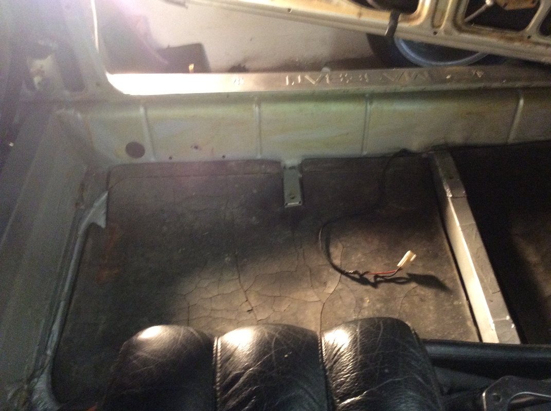 BEB59E9F-48FB-4535-B813-EFF5D3305EC5