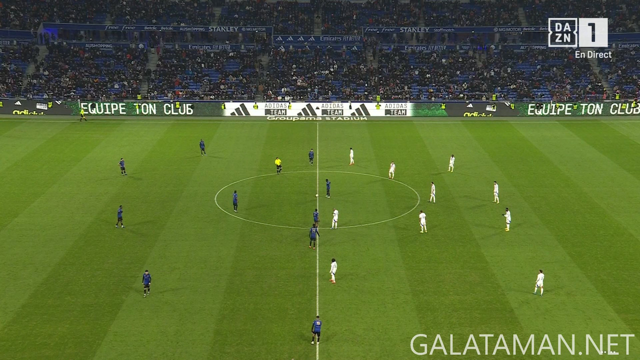 [Image: 12-01-17-55-37-DAZN-1-FHD-Olympique-Lyon...53-779.jpg]