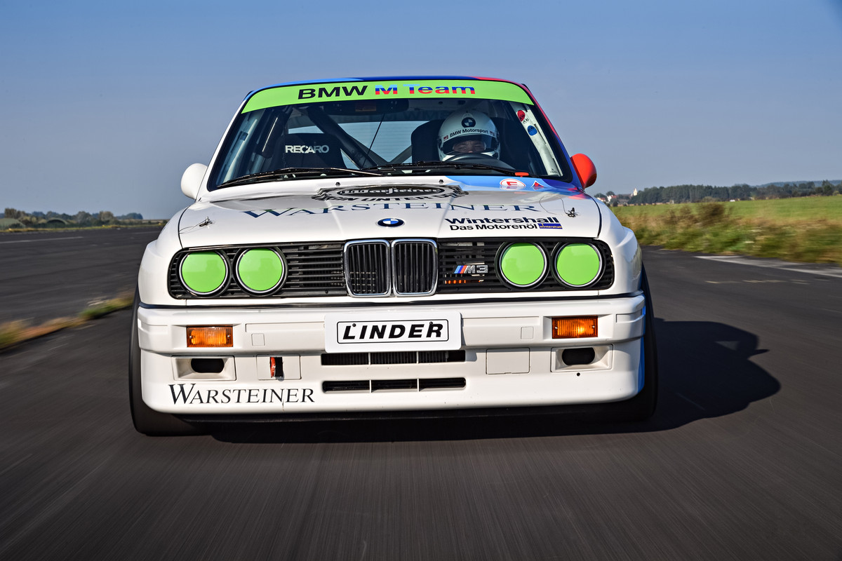 P90237152_highRes_the-bmw-m3-dtm-e30-0