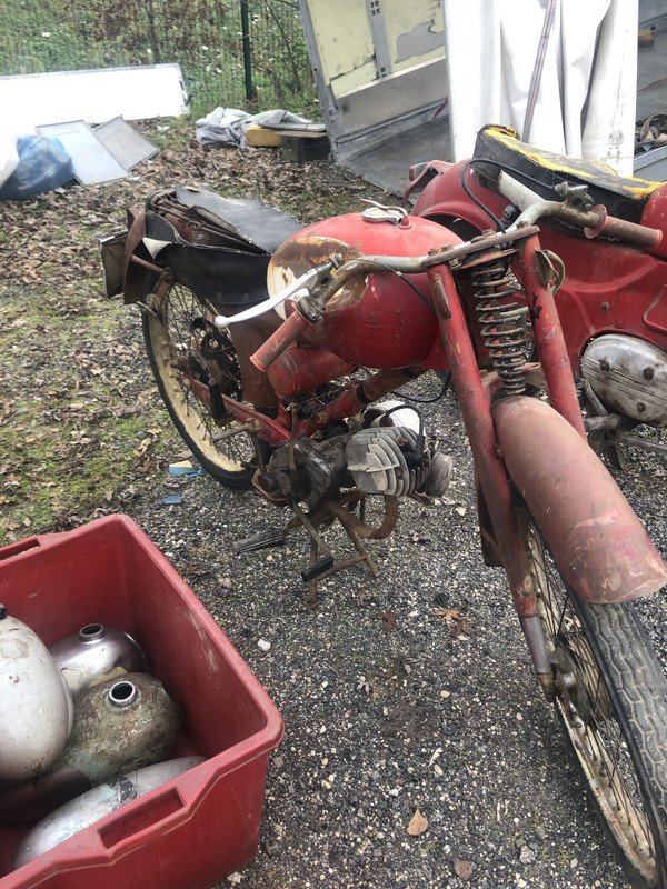 DF614D14-3381-4154-AD46-52D73D31F252