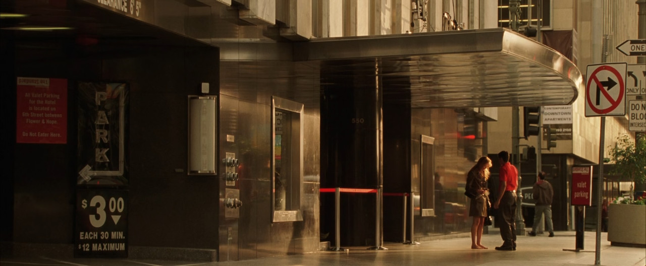 Kiss Kiss Bang Bang 2005 (1080p x265 10bit Tigole).mkv_snapshot_