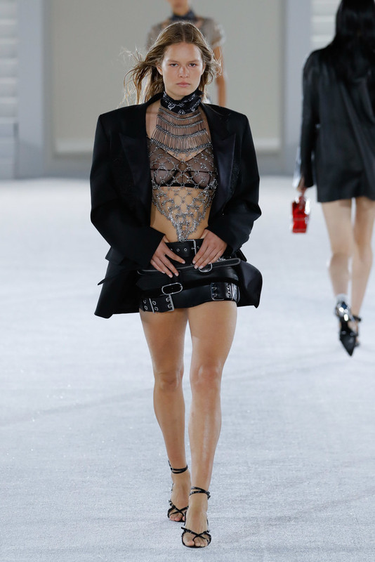 Alexander Wang Runway June 2018 New York Fashion QppN2DtoSD6x