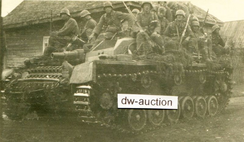 Sturmgeschütz Bttr. 665 , Sturmgeschütz mit aufg