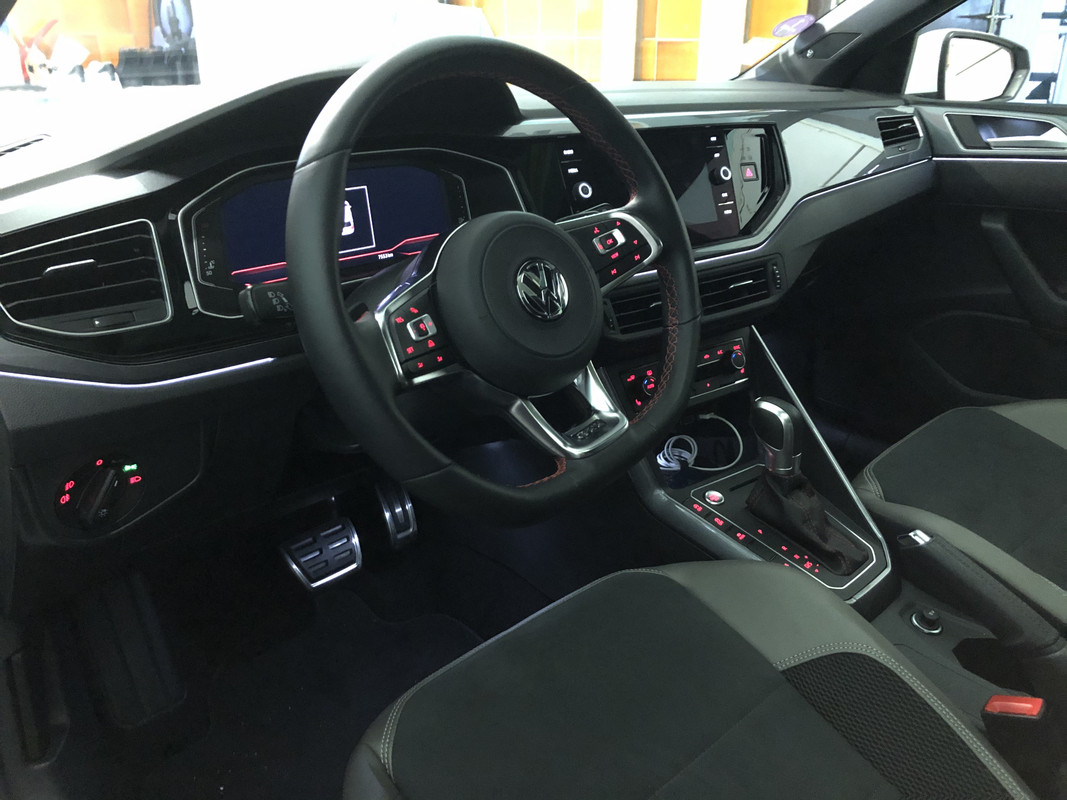 77DAA1A7-50D3-4BF5-BAC0-8C6DD1E3DE03