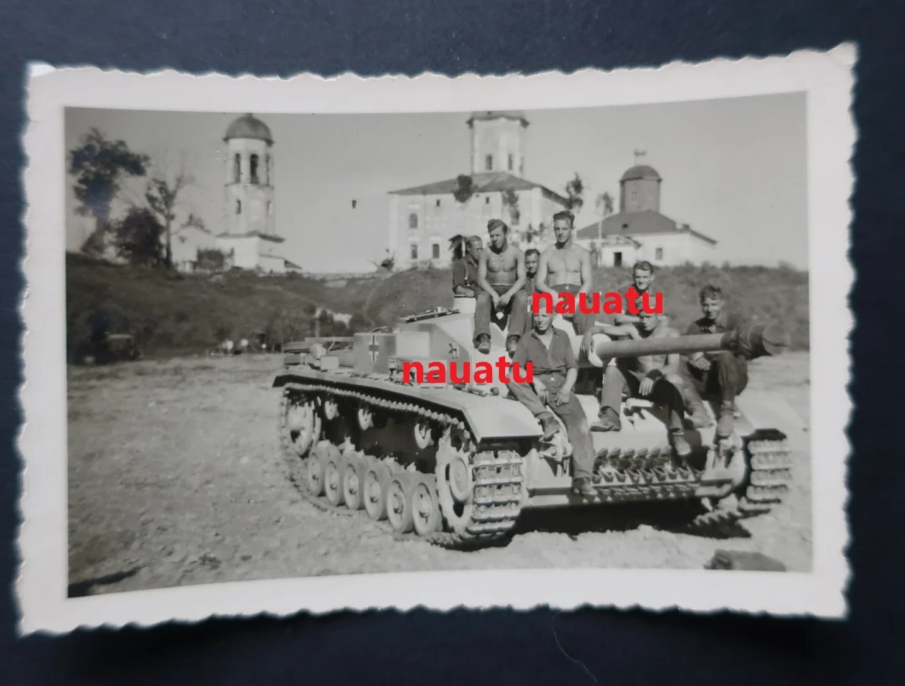 2106 Foto WH Sturmgeschütz Werkstadt in Buregi Novgorod Russlans Ostfront