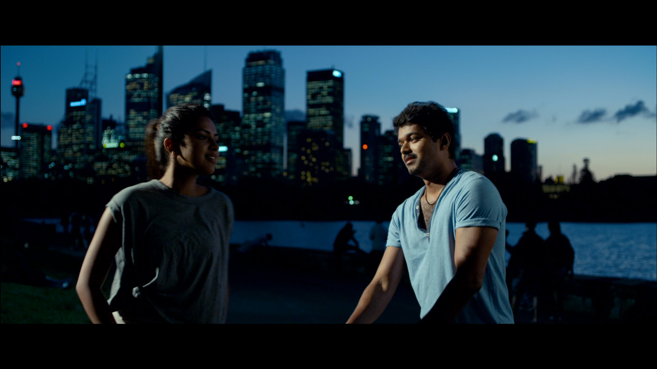 2013 - Thalaivaa - 03 - Vaanganna Vanakkanganna - BDRemux.00_00_25_12.Still016