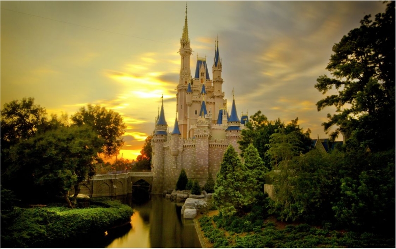 Sunset-over-Cinderella-castle-wallpaper-