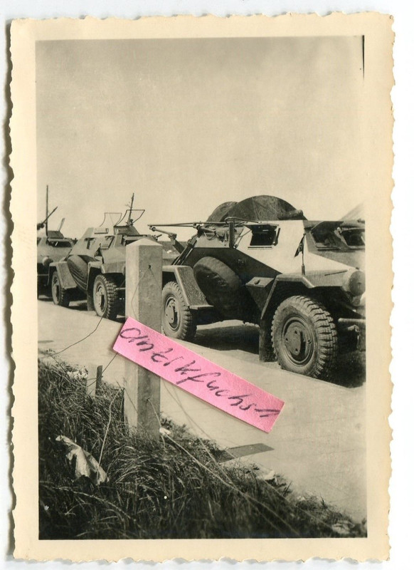 Deutsche Schützen-Panzer mit MG-34 in Holland im
