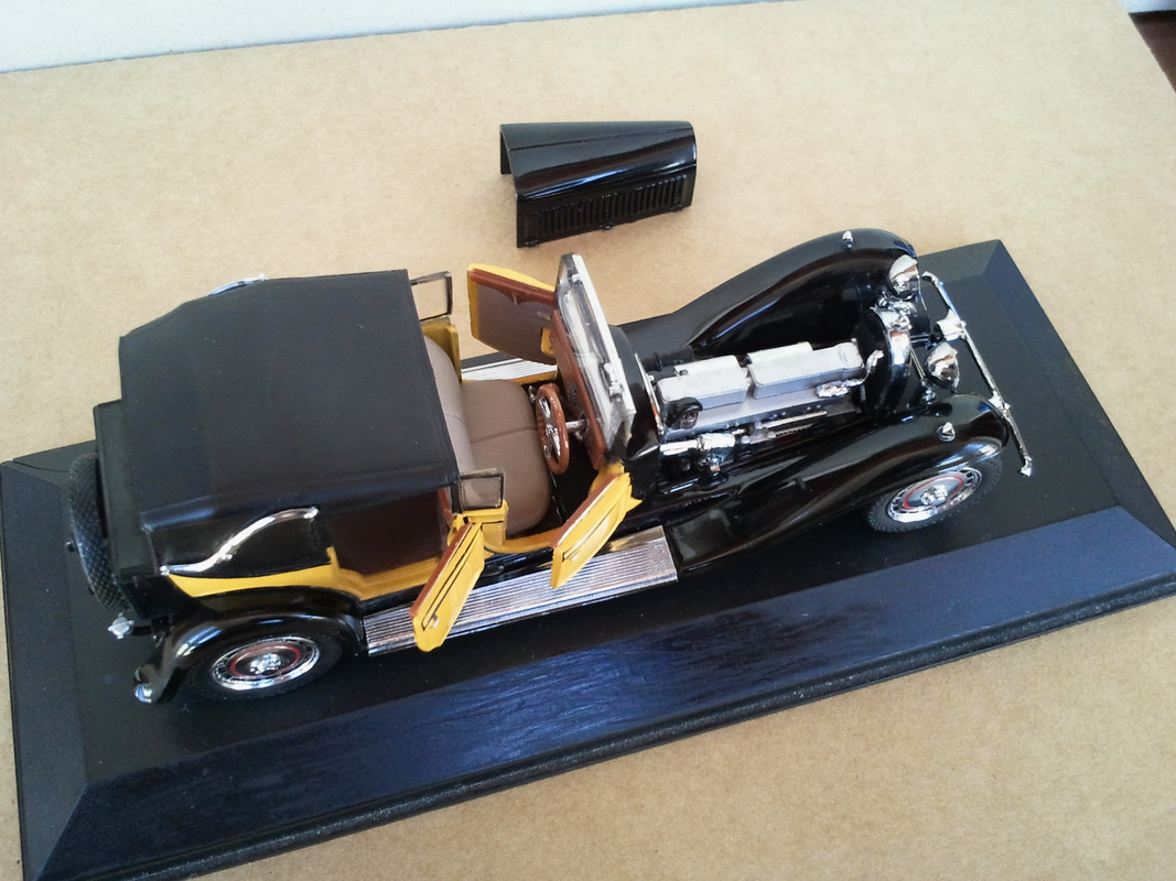 1929 Bugatti Type 41 Royale (Chasis 41.150) Berline de Voyage (Franklin Mint) (17)