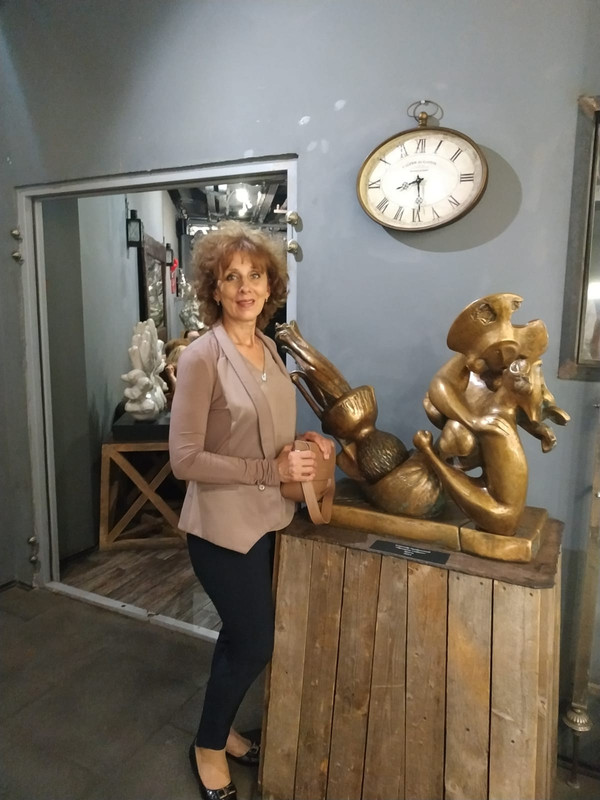 FEE806F8-EE67-4514-B289-052886B6BB51