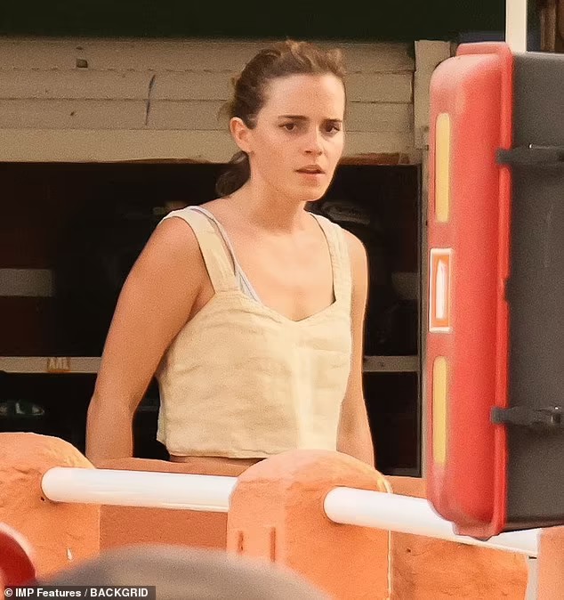 emmawatson-photogallery.blogspot.com (32)