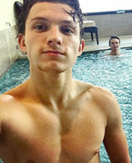 Tom-Holland-superficial-guys-98