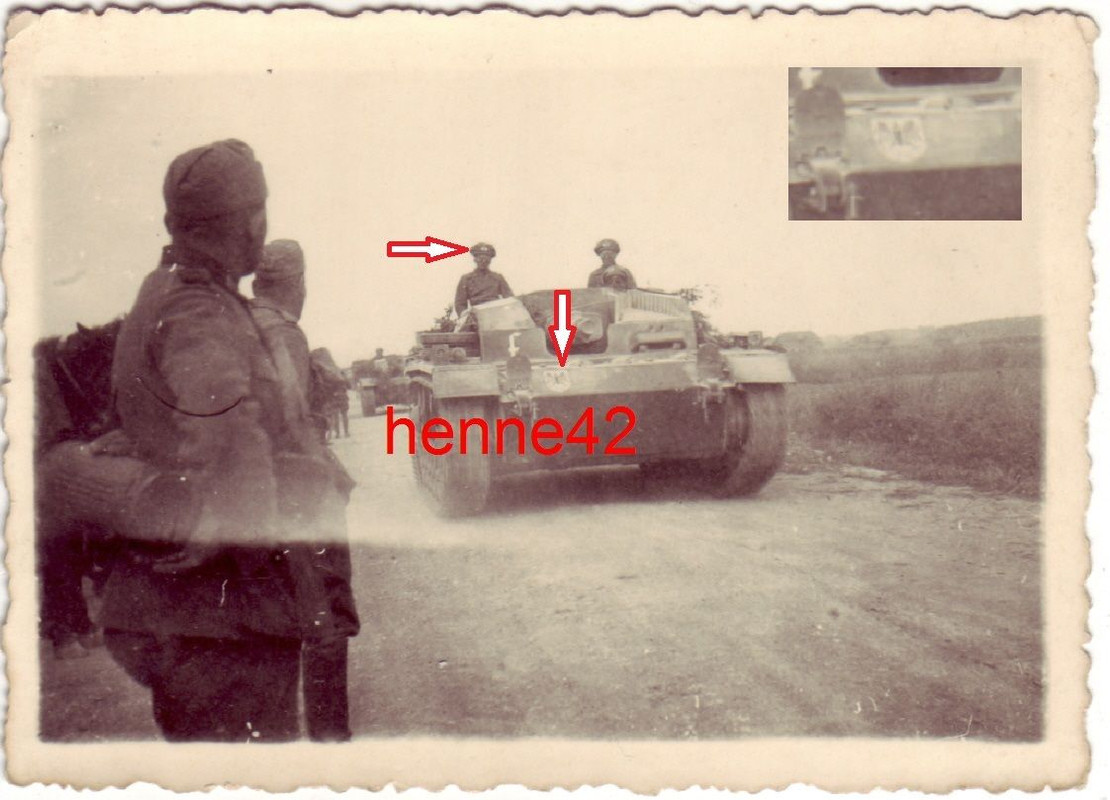 Foto Sturmgeschütz Abteilung 197 Besatzung mit g