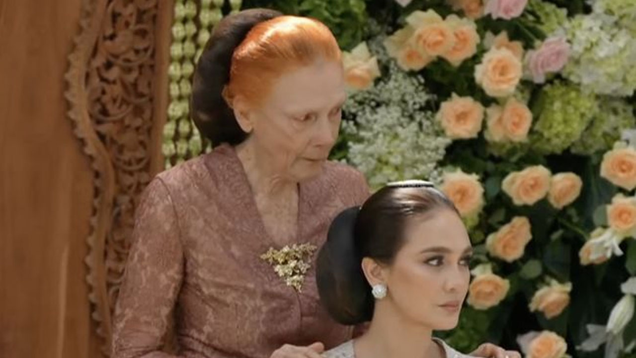 Momen Haru Luna Maya