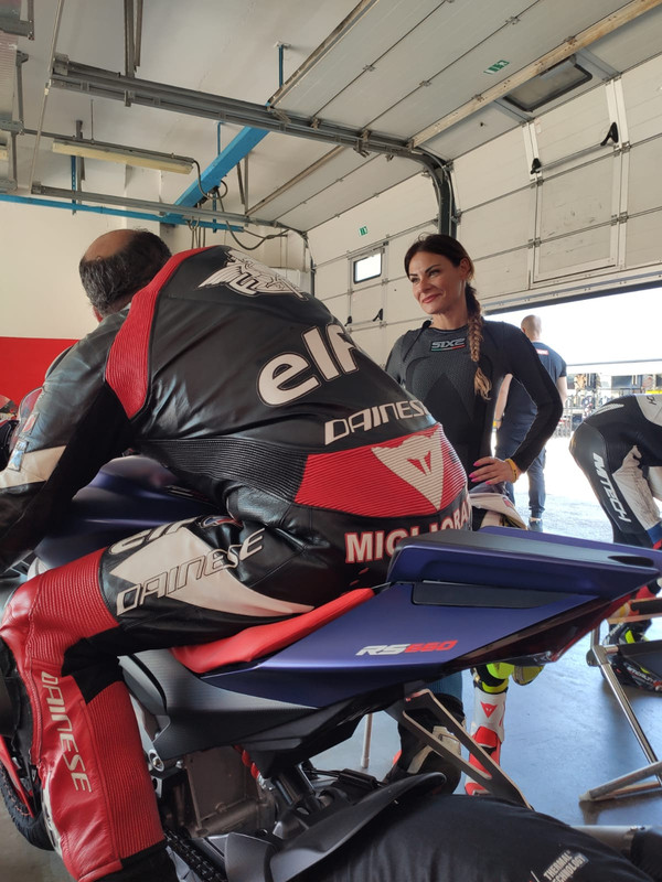 5AB12A9E-C7C6-4A8C-9EC9-8C9F0920FC83