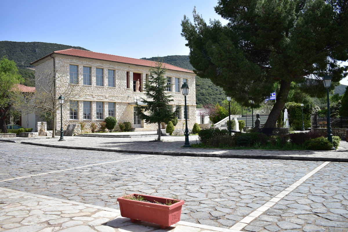 Ελληνικό (4)