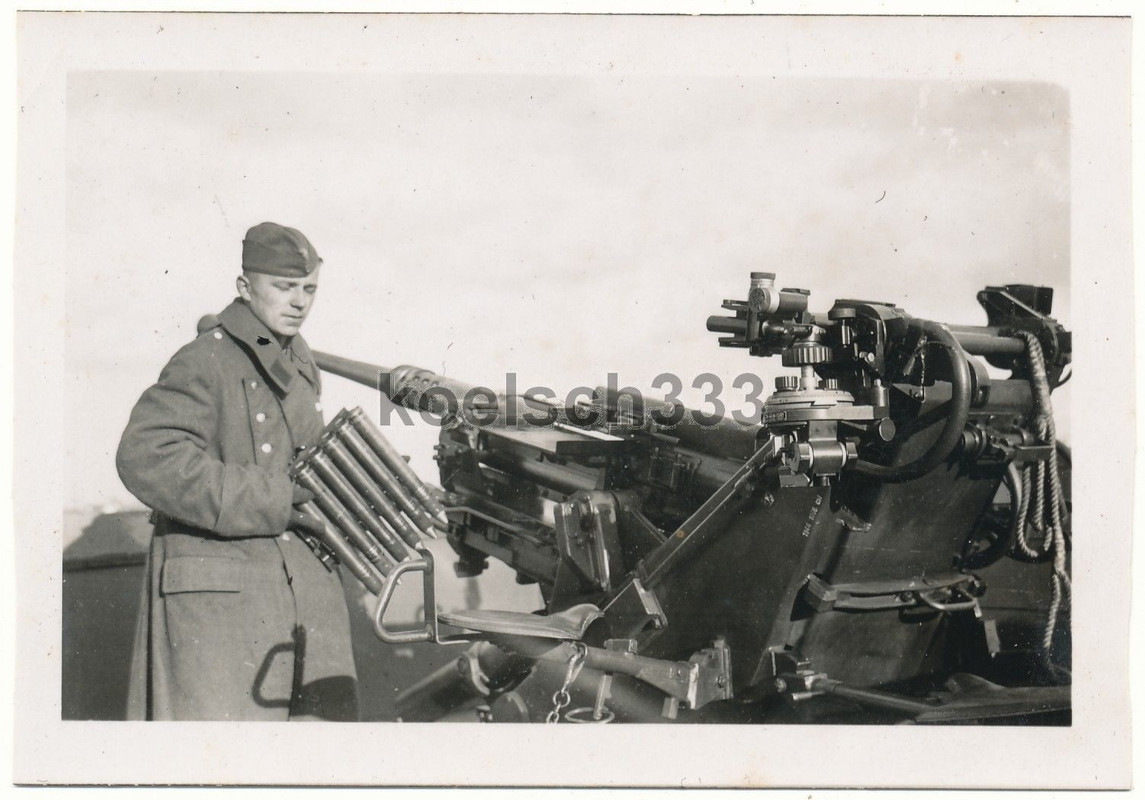 Foto Frankreich Atlantikwall 3,7cm Flak Geschütz Stellung Patronen Munition
