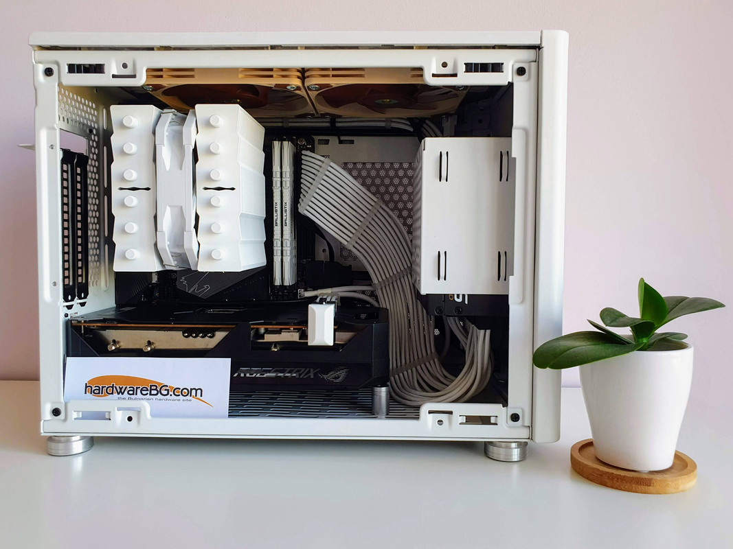 SS135_HardwareBG_Orcid