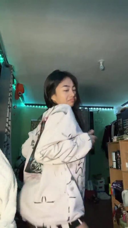 Beautiful Viral Pinay tiktoker Leak Crizen Nicol Sexy Pussy Insertiong Dildo & Riding Lover Dick Videos+Pics 1 SHOT-1.jpg