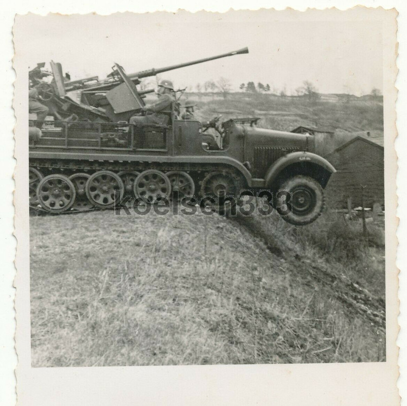 Fotos Heeresflak Panzer Halbkette vom IR Großdeutschland