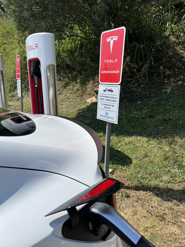 8349CA08-25A7-4FC9-8060-6881D487B8B1