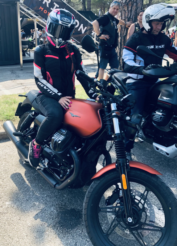 0B8BBED4-E53B-4A03-9433-402585366EB7